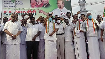 நாட்டின் ஜனநாயகம் தவறானவர்களின் கையில் உள்ளது: கே.எஸ்.அழகிரி