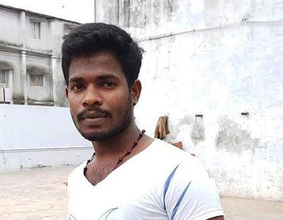 உசிலம்பட்டி அருகே சாலை விபத்தில் இளைஞர் பலி