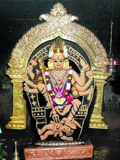 தேவியின் திருத்தலங்கள்: 44. பாரியூர் கொண்டத்துக் காளியம்மன்