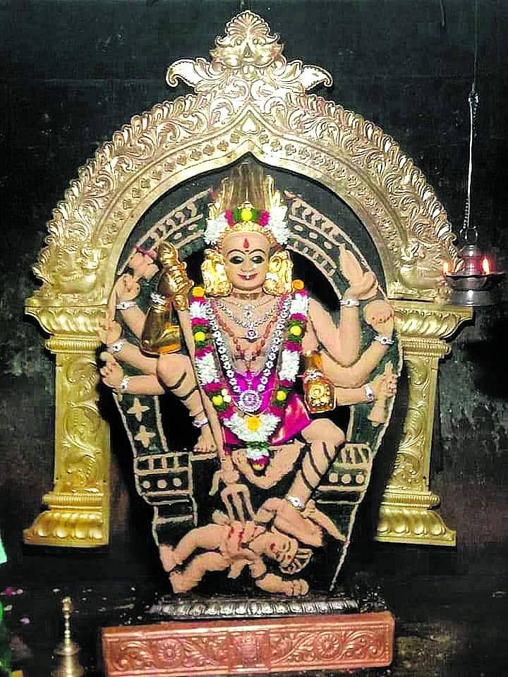 தேவியின் திருத்தலங்கள்: 44. பாரியூர் கொண்டத்துக் காளியம்மன்