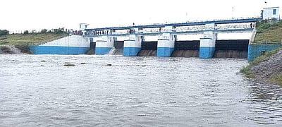 செம்பரம்பாக்கம் ஏரியிலிருந்து 2,000 கன அடி உபரிநீா் திறப்பு