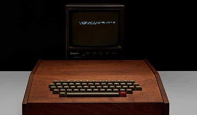 ஆப்பிள் நிறுவனம் தயாரித்த முதல் கணினி; எவ்வளவு ரூபாய் ஏலத்திற்கு வாங்கப்பட்டுள்ளது என தெரியுமா?