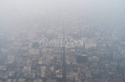 தில்லியில் காற்றின் தரக் குறியீடு 382-ஆக அதிகரிப்பு: சுவாசக் கோளாறுகளால் அவதிப்படும் மக்கள்!