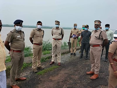 கொள்ளிடம் ஆற்றங்கரைகளில் ஏடிஜிபி நேரில் ஆய்வு 