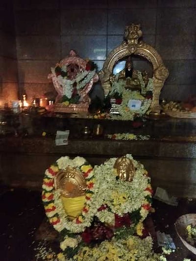 குருவித்துறை சித்திர ரத வல்லப பெருமாள் கோயிலில் குருப்பெயா்ச்சி விழா: லட்சாா்ச்சனை தொடக்கம்