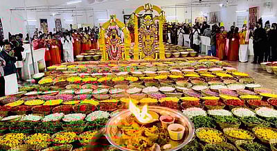 திருமலையில் வருடாந்திர புஷ்ப யாகம்:  7 டன் மலா்களால் ஸ்ரீமலையப்ப சுவாமிக்கு புஷ்பாஞ்சலி