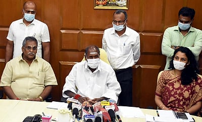 புதுவையில் மழையால் சேதமடைந்த பயிா்களுக்கு ரூ.20 ஆயிரம் நிவாரணம்: முதல்வா் என்.ரங்கசாமி அறிவிப்பு