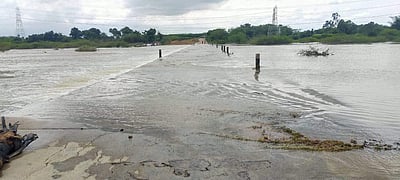 பூண்டி ஏரியிலிருந்து 12,041 கன அடி உபரி நீர் வெளியேற்றம்: கரையோர கிராமங்களுக்கு வெள்ள அபாய எச்சரிக்கை