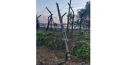 மேற்கு வங்கம்: இரு வங்கதேச கடத்தல்காரர்கள் சுட்டுக்கொலை