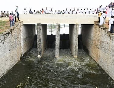 வைகை அணையிலிருந்து இன்று தண்ணீா் திறப்பு