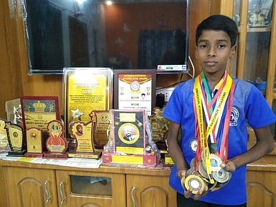 உலக குழந்தை சாதனையாளர் விருது பெற்ற 'சிலம்பம்' சாம்பியன்!