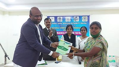 புதுக்கோட்டையில் மகளிா் சட்ட விழிப்புணா்வு