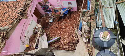 நாகூரில்  வீட்டின் சுவர் இடிந்து விழுந்து பெண் உயிரிழப்பு: 2 பெண்கள் காயம்  