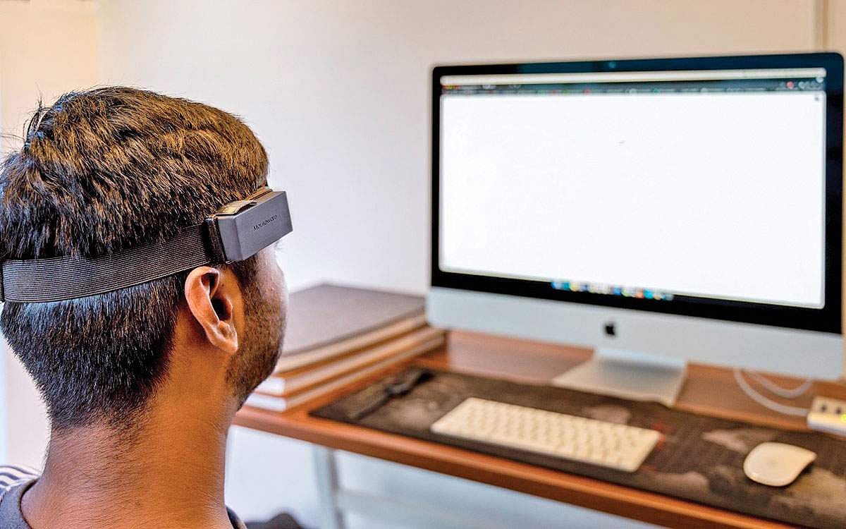 மவுஸ் தேவையில்லை... தலையை ஆட்டினால் போதும்!