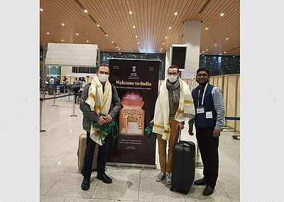 99 நாடுகளின் பயணிகளுக்கு கட்டுப்பாடுகள் நீக்கம்: தனிமைப்படுத்துதலிலிருந்து இந்தியா விலக்கு