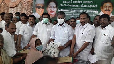 புவனகிரி, சிதம்பரம் பகுதிகளை பார்வையிட்ட ஓ.பன்னீர்செல்வம் - பழனிசாமி 