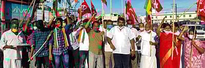 வேளாண் சட்டங்கள் வாபஸ்: சங்ககிரியில் கொண்டாட்டம்