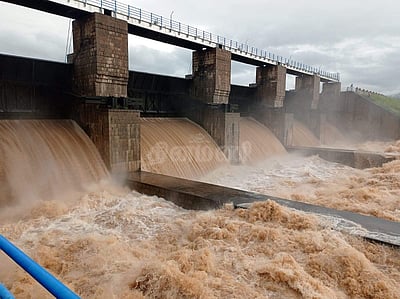 கிருஷ்ணகிரி மாவட்டத்தில் கனமழை: அணைகளுக்கு நீர்வரத்து அதிகரிப்பு