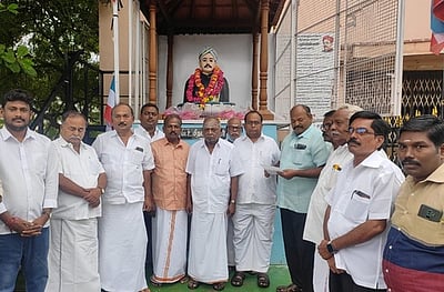 கரூரில் வ.உசி, நினைவு தினம் அனுசரிப்பு