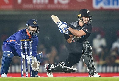 2ஆவது டி-20: இந்தியாவுக்கு 154 ரன்கள் இலக்கு