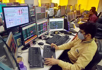 பங்குச்சந்தை வணிகம் சரிவுடன் நிறைவு: சென்செக்ஸ் 1,170 புள்ளிகள் சரிந்தது