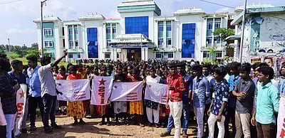 ஆசிரியர்களுக்கு உளவியல் ஆலோசனை, நீதிபோதனை வகுப்புகள்: மாணவர் சங்கம் வலியுறுத்தல்