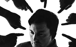 எல்லை மீறும் விமர்சனங்கள் 