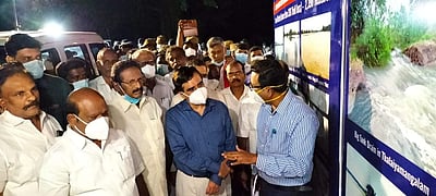 தஞ்சாவூர் அருகே பாதிக்கப்பட்ட பகுதிகளை ஆய்வு செய்த மத்தியக் குழு