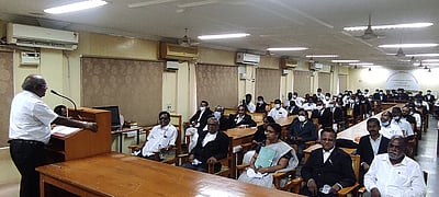 விழுப்புரம் நீதிமன்றத்தில் அரசியலமைப்புச் சட்ட நாள் விழா