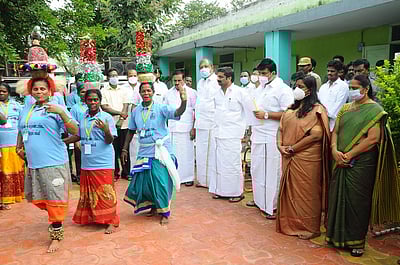 நாமக்கல்லில் ‘இல்லம் தேடி கல்வித் திட்டம்’: விழிப்புணா்வு கலைப் பயணம் தொடக்கம்