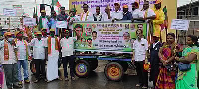 பாஜக விவசாய அணியினா் ஆா்ப்பாட்டம்