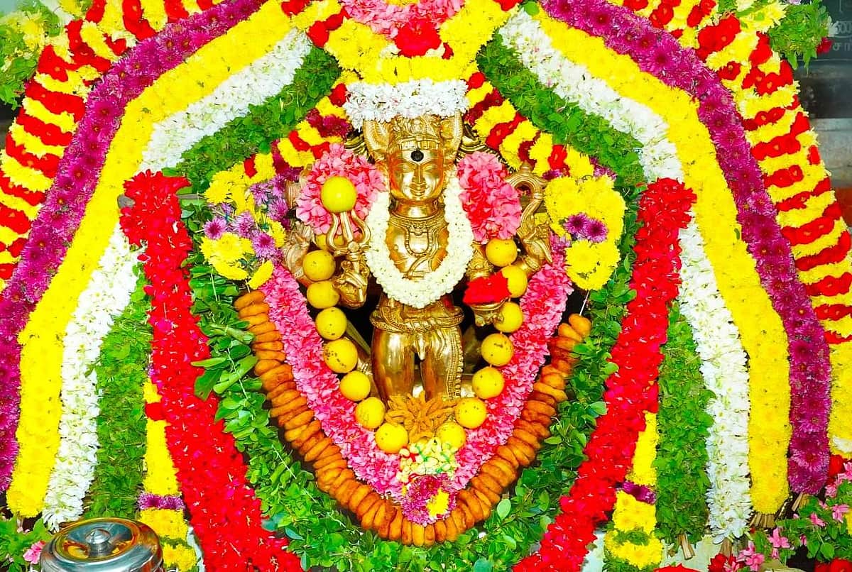 தேய்பிறை அஷ்டமி: சங்ககிரி ஈஸ்வரன் கோயிலில் கால பைரவருக்கு சிறப்பு பூஜை