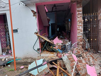 புதுச்சேரியில் திடீர் வெடி விபத்து: வீட்டிலிருந்து 8 பேர் காயம்