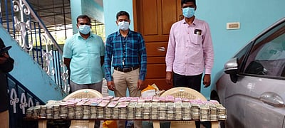 ஒசூரில் அரசு அதிகாரி வீட்டிலிருந்து ரூ.2.27 கோடி பறிமுதல்