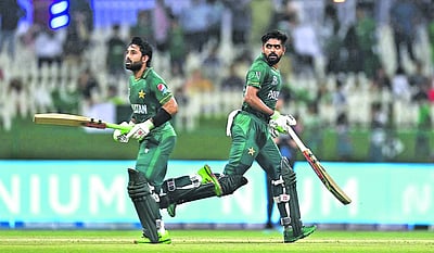 அரையிறுதியில் பாகிஸ்தான்