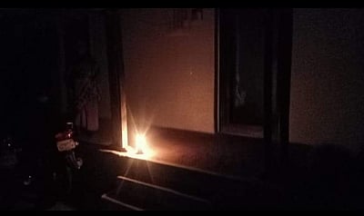 கோவை மாவட்டத்தில்  சிட்கோ தொழிற்சாலைக்கு நிலம் கையகப்படுத்த எதிர்ப்பு: விளக்கு ஏந்தி விவசாயிகள் போராட்டம்