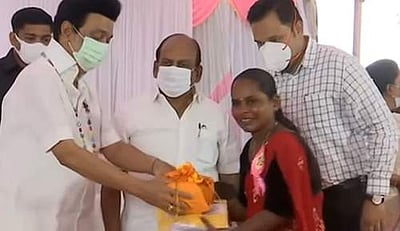 நரிக்குறவர், இருளர் இன மக்களுக்கு வீட்டுமனைப்பட்டா வழங்கிய முதல்வர் ஸ்டாலின்!