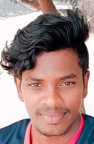 ஆற்றில் மூழ்கி லாரி ஓட்டுநா் பலி