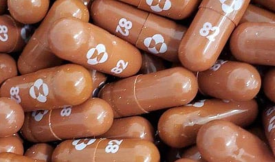 கரோனாவுக்கு எதிரான போரில் திருப்புமுனை; மாத்திரைகளுக்கு அனுமதி வழங்கிய பிரிட்டன்