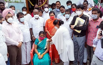 வீடு தேடி கரோனா தடுப்பூசி: மா. சுப்பிரமணியன் நேரில் ஆய்வு