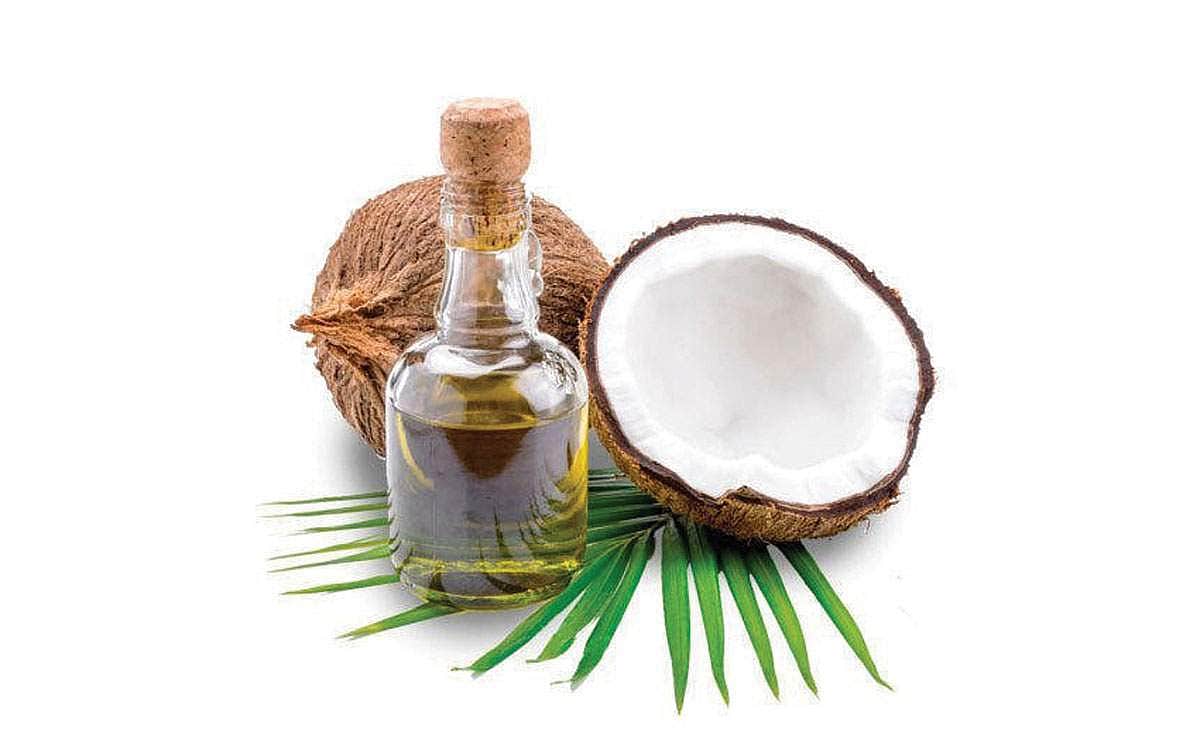 முகத்தைப் பளிச்சிட வைக்கும் தேங்காய் எண்ணெய்!