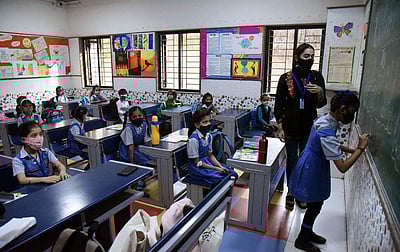 புதுச்சேரி, காரைக்காலில் பள்ளி, கல்லூரிகளுக்கு மேலும் 2 நாள்கள் விடுமுறை