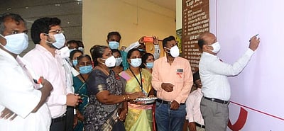 கடலூா் மாவட்டத்தில் 4,281 போ் எய்ட்ஸுக்கு சிகிச்சை: மாவட்ட ஆட்சியா் தகவல்