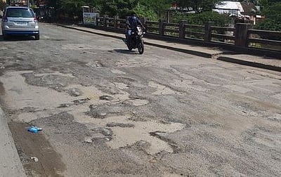 நாகை: சவாலாகிறது சாலைப் பயணம்