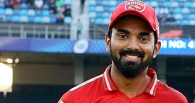 லக்னெள அணியில் கே.எல். ராகுல்?: பிசிசிஐ விதிகளை முன்வைக்கும் பஞ்சாப் அணி உரிமையாளர்