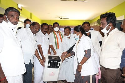 அரசு மருத்துவமனைக்கு ஆக்சிஜன் செறிவூட்டி