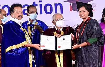 மூன்றாவது மொழி விருப்பப் பாடமாக இருக்க வேண்டும்: அமைச்சா் க. பொன்முடி பேட்டி