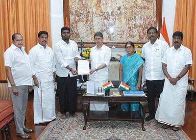 ஆளுநர் ஆர்.என்.ரவியுடன் அண்ணாமலை சந்திப்பு