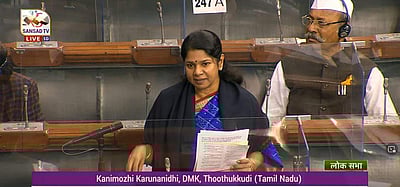 பள்ளிகளில் பாலியல் பிரச்னையை தடுக்க அரசின் திட்டங்கள் என்ன? மக்களவையில் கனிமொழி