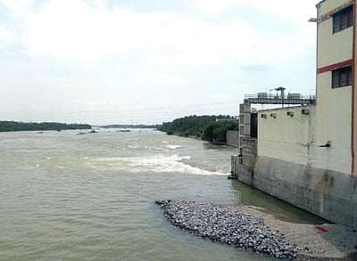 காவிரியில் உபரி நீர் திறப்பு: கதவணைகளில் மின் உற்பத்தி அதிகரிப்பு